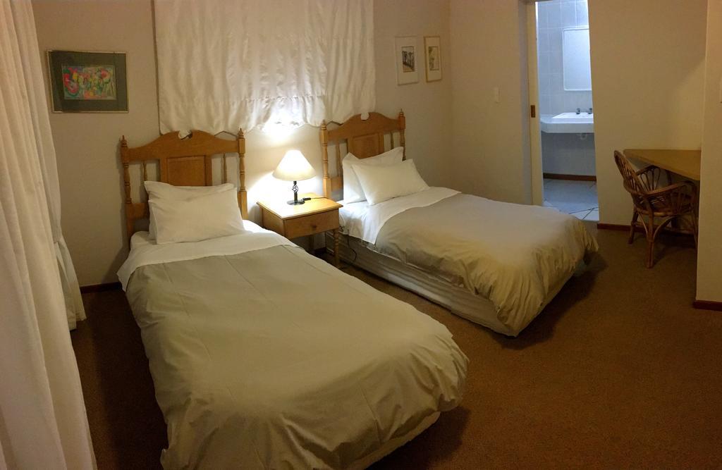 Four Pines Lodge เฮอร์มานุส ภายนอก รูปภาพ