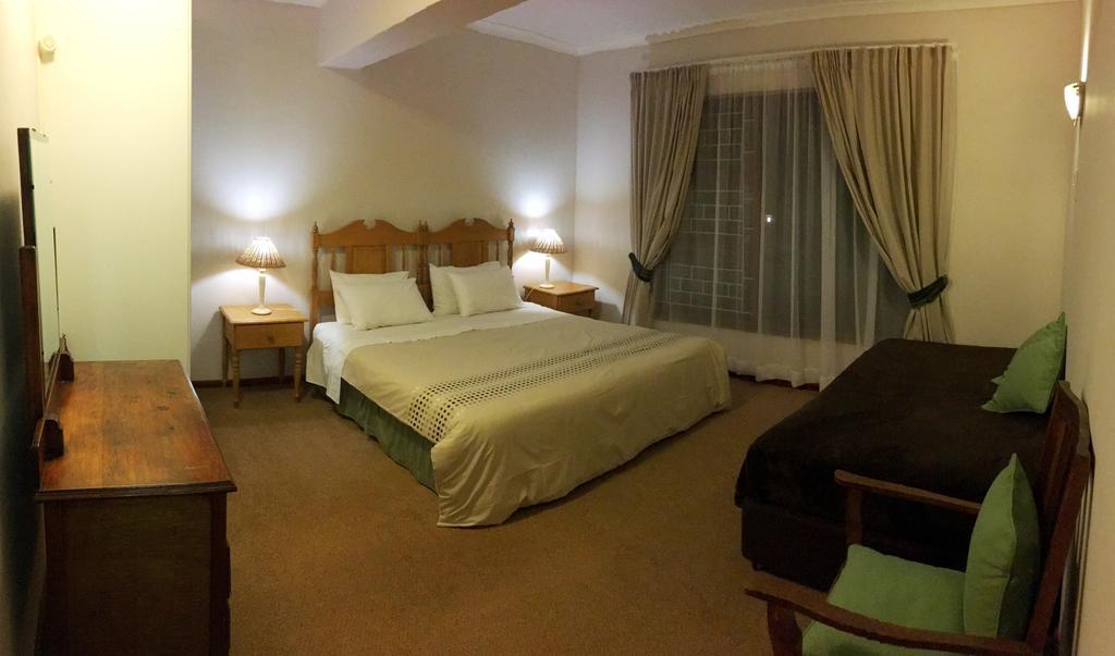 Four Pines Lodge เฮอร์มานุส ภายนอก รูปภาพ