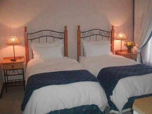 Four Pines Lodge เฮอร์มานุส ภายนอก รูปภาพ